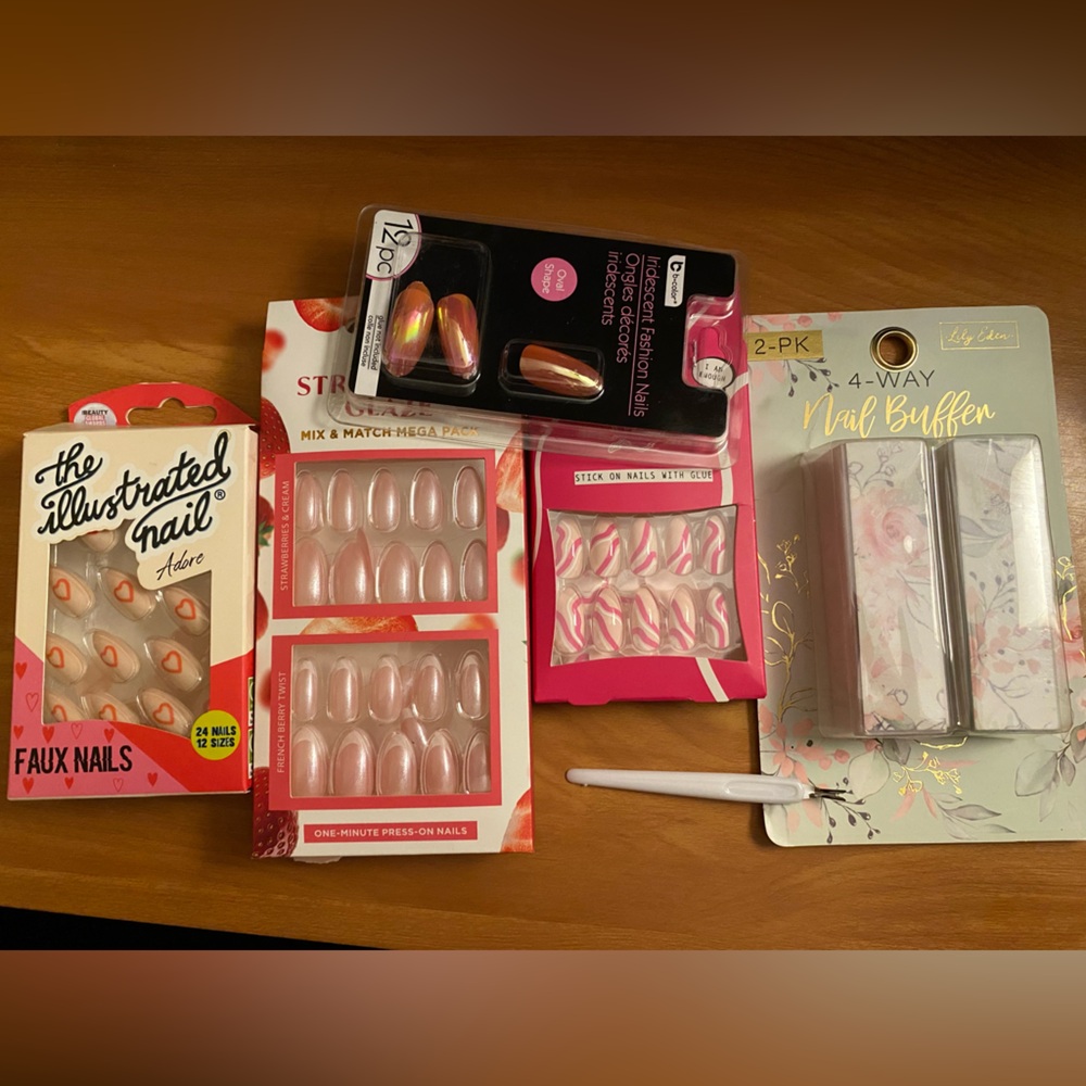 Assorted Press-On Nails Bundle!